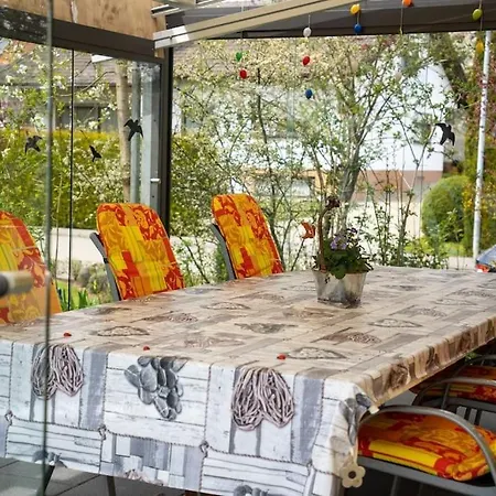 Apartment Urlaub Mit Verglaster Terrasse